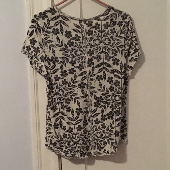 Pilcro x Press Relief Floral V-Neck T-shirt NWOT - Picture 2 of 4